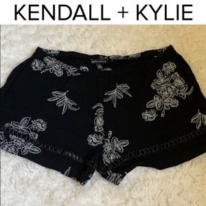 KENDALL & KYLIE SHORTS